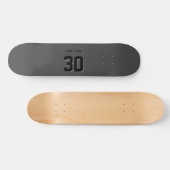 Simple Black Custom Nummer en naam Skateboard (Horizontaal)
