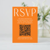 Simple Bright Orange Wedding RSVP Online QR Code (Debout devant)
