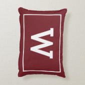 Simple Burgundy Red Initiaal Monogram Accent Kussen (Achterkant (Verticaal))