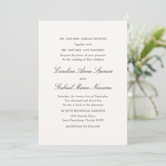 Simple Classic Traditional Wedding Invitation (Debout devant)