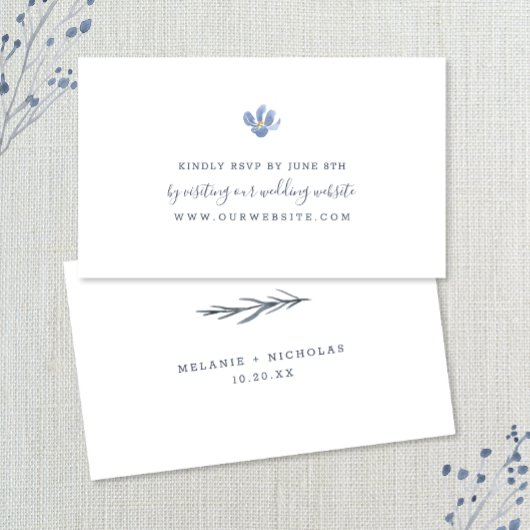 Simple Dusty Blue Flower bruiloft RSVP online Informatiekaartje