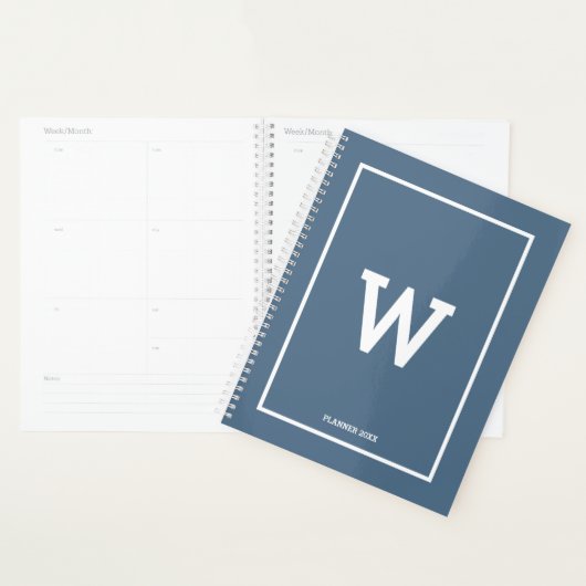 Simple Dusty Blue Initial Monogramme mensuel (Devant avec enveloppe)