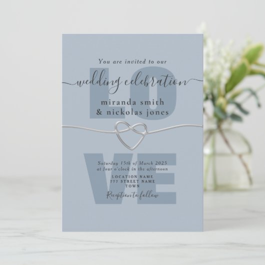Simple Dusty Blue Love Script Faire-part de mariag (Debout devant)