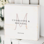 Simple, élégant, monogramme, mariage<br><div class="desc">Simple,  élégant,  monogramme,  boîte mariage de Ihre Gastgeschenke. Idéal pour Ihre Hochzeit und einfach zu barbeiten. Füllen Sie Ihre Daten ein,  Sie können den Schriftart,  Position usw. durch "für Personalisierung" die werden.</div>