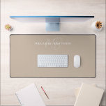 Simple Élégant Taupe Minimaliste Deux Monogrammes<br><div class="desc">Simple Elégant Taupe Minimaliste Deux Monogrammes Mat De Bureau</div>