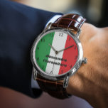 Simple Gras Drapeau Italien Personnalisé Montre<br><div class="desc">Une montre qui présente fièrement les tons vert, blanc et rouge du drapeau italien, avec des chiffres clairement identifiés assurant une lisibilité aisée. Ce qui distingue ce garde-temps est son caractère noir audacieux pour la personnalisation, permettant aux clients d'utiliser des noms, des dates ou des sentiments d'importance. La montre est...</div>