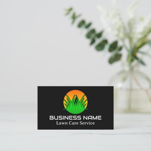 Simple Green Lawn Care Logo Business Card Visitekaartje (Staand voorkant)