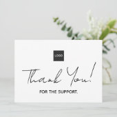 Simple manuscrit grand merci avec logo de marque T (Debout devant)