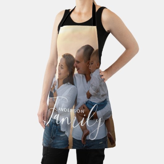 Simple Modern Photo Template Custom Family Name Schort (Insitu)