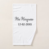 simple monogramme minimal mrs M nom date année Thr (Serviette à main)