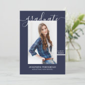 Simple Photo Graduate Faire-part 2022 Navy Blue (Debout devant)