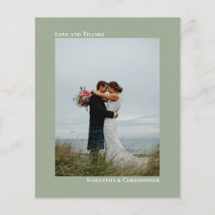 Simple Sage Green BUDGET Weddenschap Foto bedankt