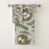 Simple Sage Green Easter Eggs Lavender Nest (En situation)