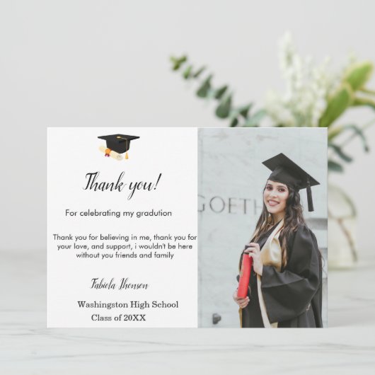 Simple Script graduation photo merci message (Debout devant)