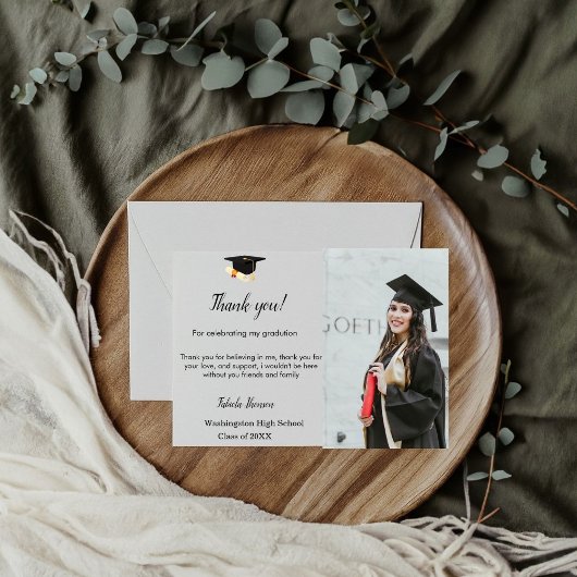 Simple Script graduation photo merci message