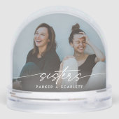 Simple Sisters 2 Photo Modern Script Snow Globes Sneeuwbol (Achterkant)