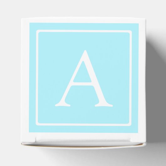 Simple Sky Blue Monogram Bedankdoosjes (Bovenkant)