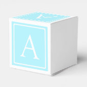 Simple Sky Blue Monogram Bedankdoosjes (Achterkant)