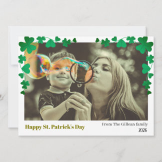 Simple St. patrick's day Shamrocks family photo  Feestdagenkaart