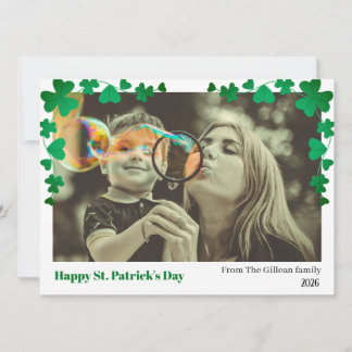 Simple St. patrick's day Shamrocks family photo  Feestdagenkaart