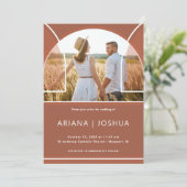 Simple Terracotta Arch Photo Wedding Kaart (Staand voorkant)