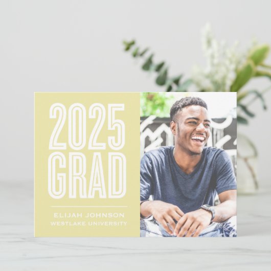 SIMPLEMENT BOLD 2025 GRAD PHOTO GRAD INVITATION (Debout devant)