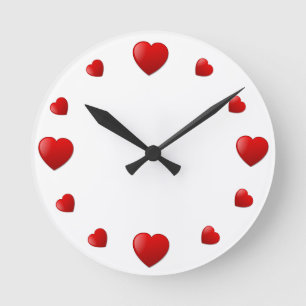 Simplement horloge murale de coeurs