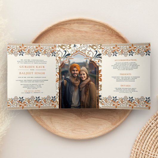 Sinaasappel Bloemen Alles in een Anand Karaj Sikh Drieluik Uitnodiging