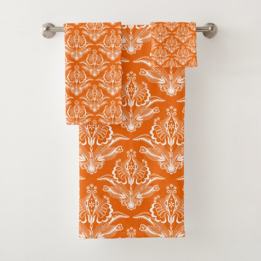 Sinaasappel & Wit Bloemen Art Deco Patroon Bad Handdoek (Insitu)
