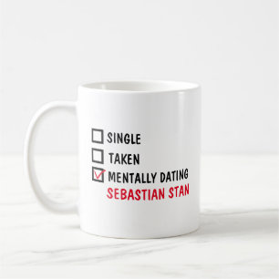 SINGLE Bezet Mentaal Datelend met Sebastian Stan Koffiemok