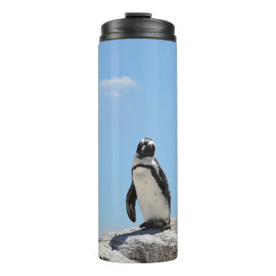 Single Cute Penguin en Blue Sky Thermosbeker