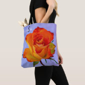 Single Orange and Yellow Rose Tote bag (De près)