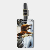 Sint Bernard liet het sneeuwen Kerstmis Bagagelabel (Voorkant verticaal)