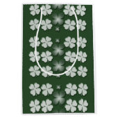 Sint-Patricks-Day-shamrock-clover-patroon Medium Cadeauzakje (Voorkant)