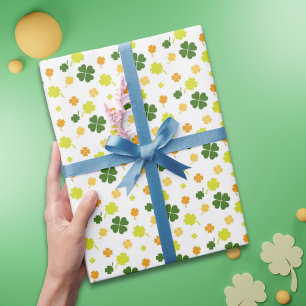 Sint Patrick's Irish wrapting paper met klaver Cadeaupapier