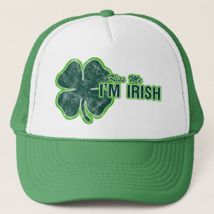 Sint-Patrick's "Kiss Me" Shamrock Grunge Pet