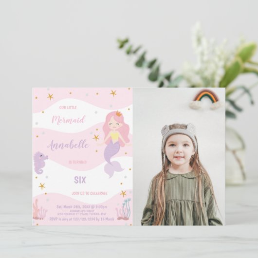 Sirène rose de la Couronne Invitation à l'annivers (Debout devant)