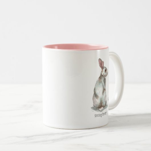 'Sitting ' konijn twee gekloonde Mok. Tweekleurige Koffiemok (Voorkant rechts)