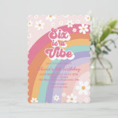 Six est une Vibe Rainbow 6th Birthday Invitation (Debout devant)