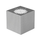 Sjabloon wit bloemlint door Kenneth Yoncich Kubus (Achter hoekig)