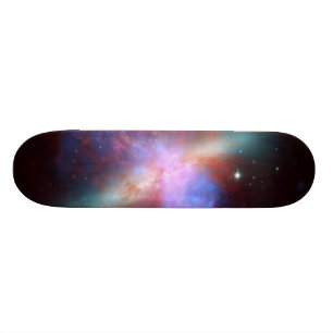Skateboard 82 un composé plus malpropre de la galaxie M82 de