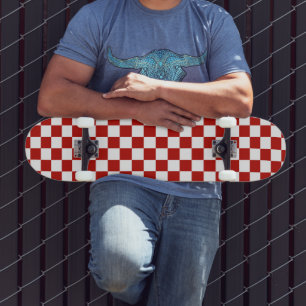 Skateboard à damiers carré rouge blanc rétro