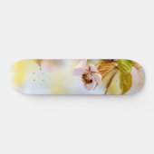 Skateboard Abeille Sur Une Fleur De Cerise (Horz)