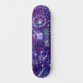 Skateboard Abstrait Maximaliste sur Fond Violet (Recto)