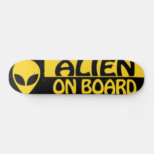 SKATEBOARD ALIEN À BORD
