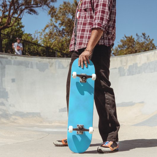 Skateboard Aqua Mist par Kenneth Yoncich (Extérieur 2)
