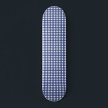 Skateboard Aquarelle bleue En vichy Skate<br><div class="desc">Un style aussi classique que votre A-game,  ce skateboard ludique présente un design amusant d'aquarelle bleue en vichy.</div>