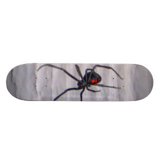 Skateboard araignée de veuve noire