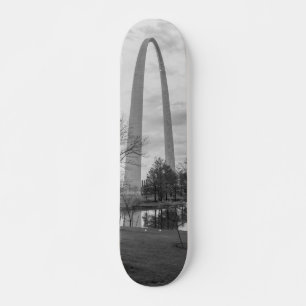 Skateboard Arc de Gateway en niveaux de gris