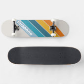 Skateboard Arc-en-ciel rétro avec nom (Horz)